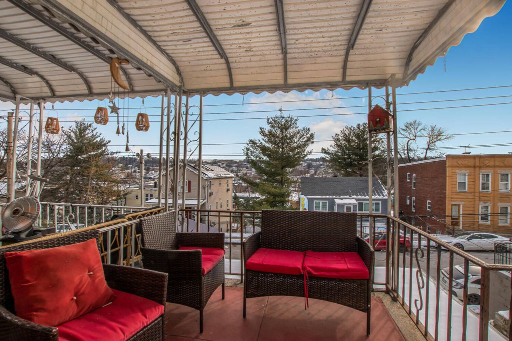 Photo of 187 Woodland Ave, Yonkers, NY 10703 (MLS # 11644306)