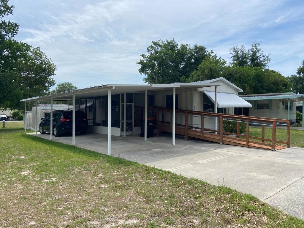 Photo of 5431 NE 35th St #172, Silver Springs, FL 34488 (MLS # 11776019)