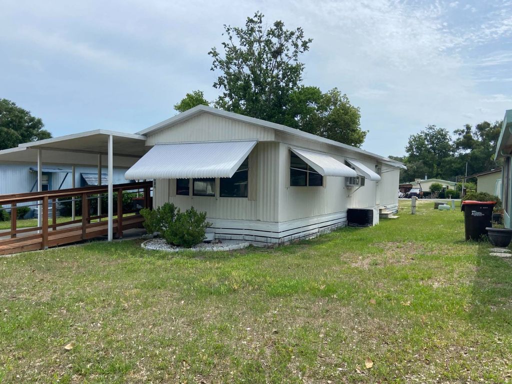 Photo of 5431 NE 35th St #172, Silver Springs, FL 34488 (MLS # 11776019)