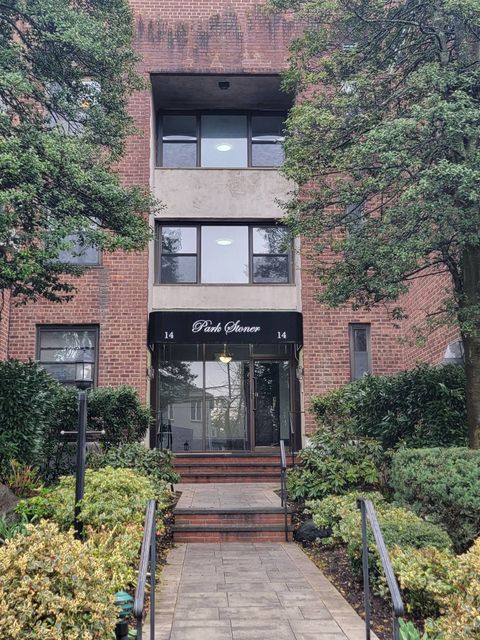 Photo of 14 Stoner Ave #2J, Great Neck, NY 11021 (MLS # 11687989)