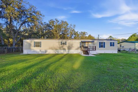 Photo of 17500 NE 39th Ct, Citra, FL 32113 (MLS # 11670845)