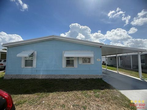 Photo of 4603 Lakeland Harbor Loop #411, Lakeland, FL 33805 (MLS # 11675098)