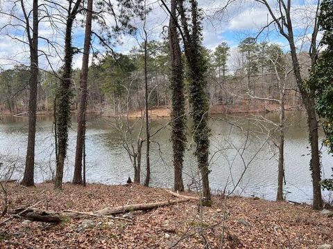 Photo of 0 Lower Dixie Lake Rd, Union City, GA 30291 (MLS # 11694890)