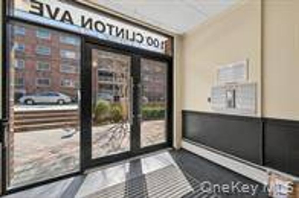 Photo of 100 Clinton Ave #4R, Mineola, NY 11501 (MLS # 11741673)