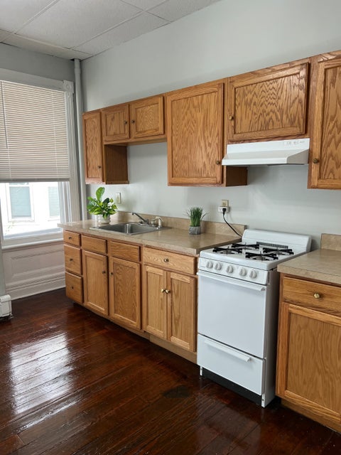 Photo of 1053 Park Ave, Schenectady, NY 12308 (MLS # 11792459)