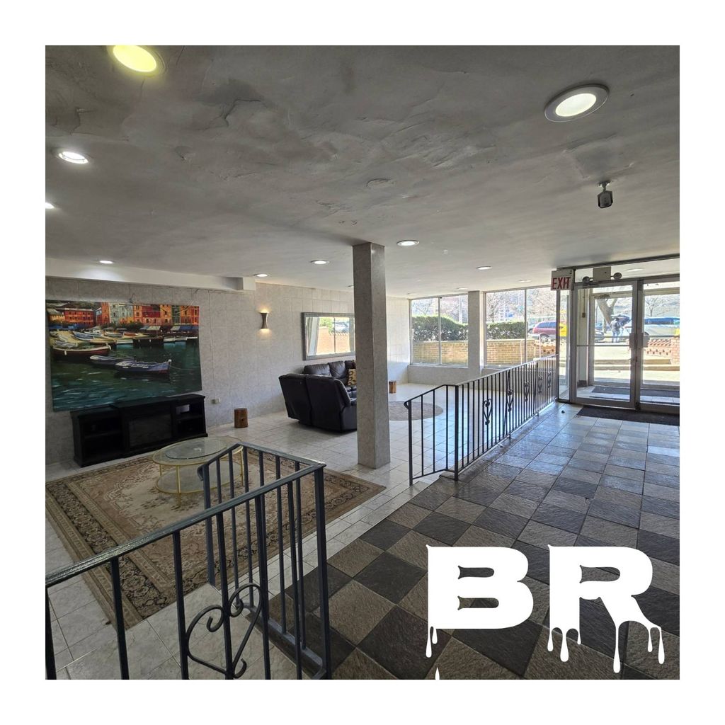 Photo of 2785 Ocean Pkwy #3J, Brooklyn, NY 11235 (MLS # 11676496)