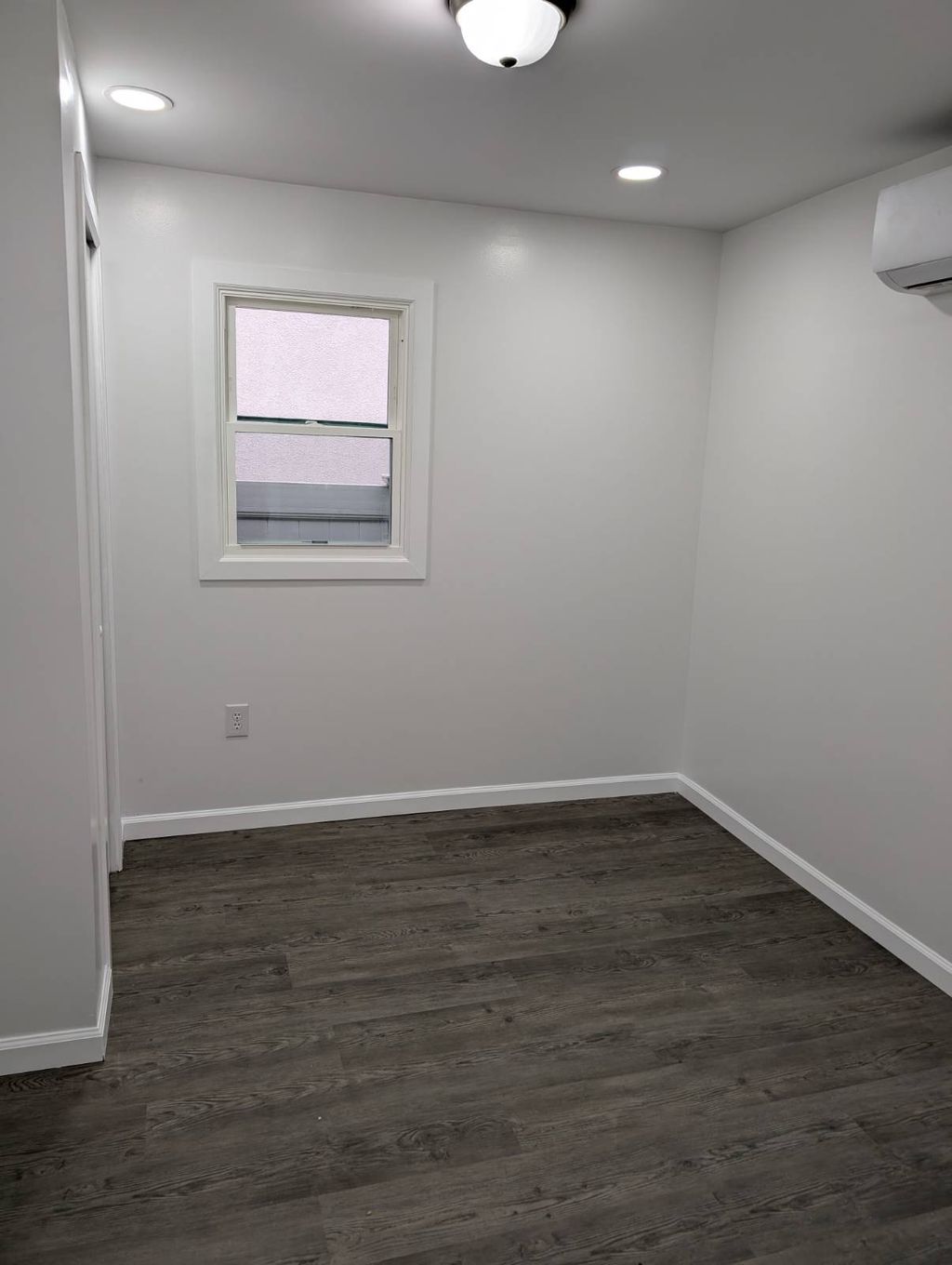 Photo of 816 Nugent Ave, Staten Island, NY 10306 (MLS # 11848702)