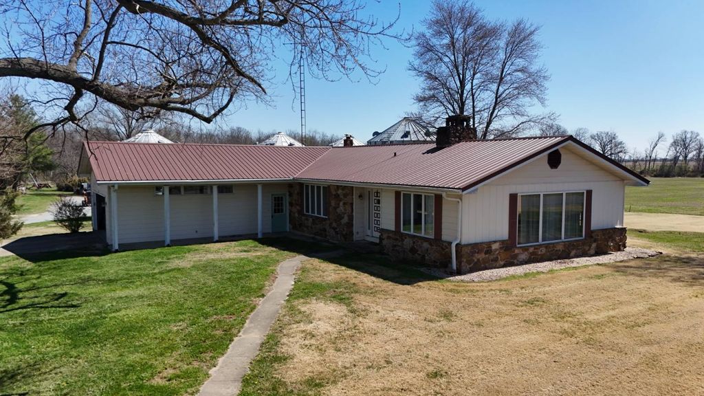 Photo of 668 Co Hwy 13, Keenes, IL 62851 (MLS # 11679031)