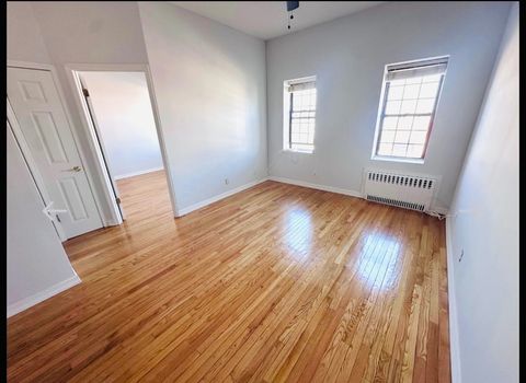 Photo of 890 Beech St #2F, Long Beach NY, NY 11561 (MLS # 11666931)