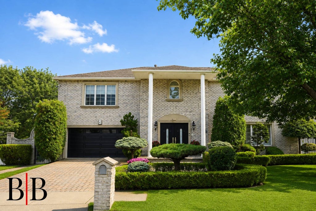 Photo of 548 Lamont Avenue, Staten Island, NY 10312 (MLS # 11938478)