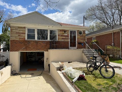 Photo of 3319 Bell Blvd, BAYSIDE, NY 11361 (MLS # 11687202)