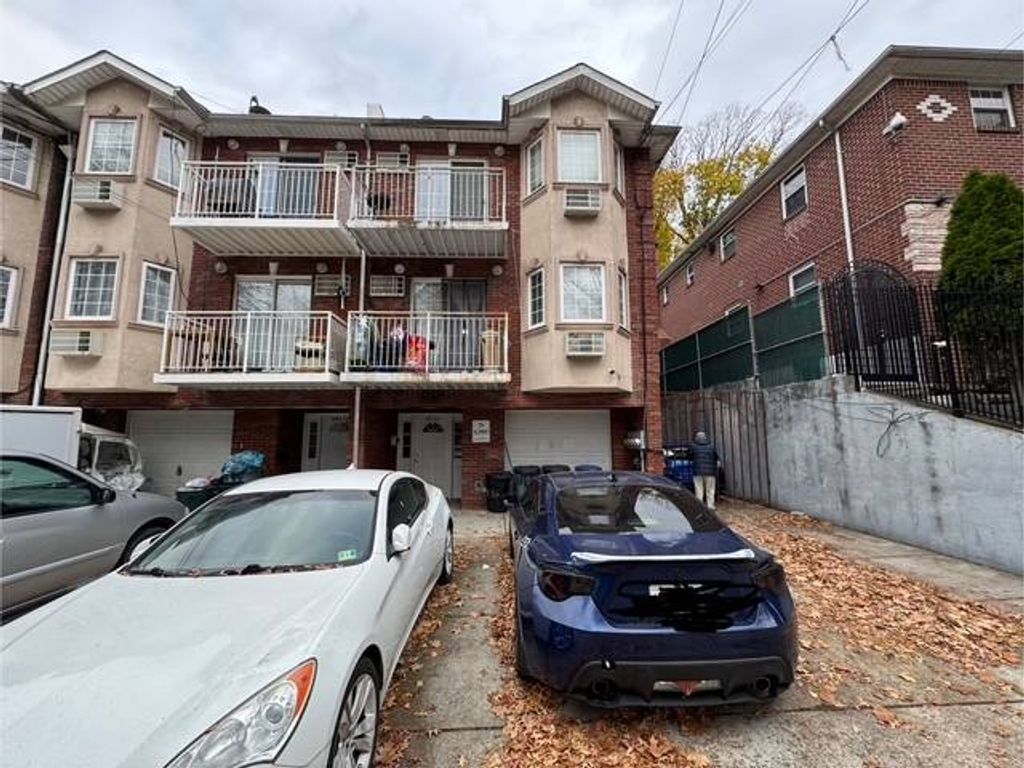 Photo of 8666 Midland Parkway, Jamaica Estates, NY 11432 (MLS # 11621367)