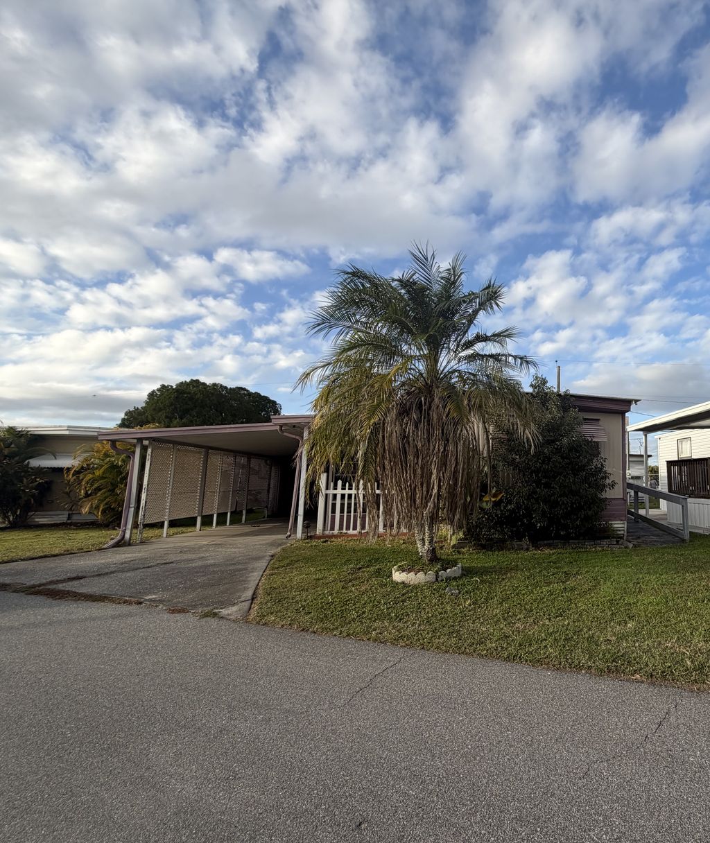 Photo of 607 American Way, Lakeland, FL 33815 (MLS # 11619919)