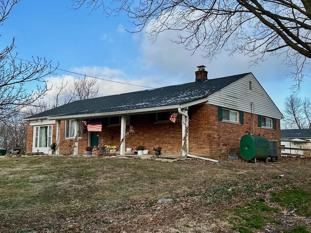 Photo of 3000 Crest Rd, Cincinnati, OH 45251 (MLS # 11622315)