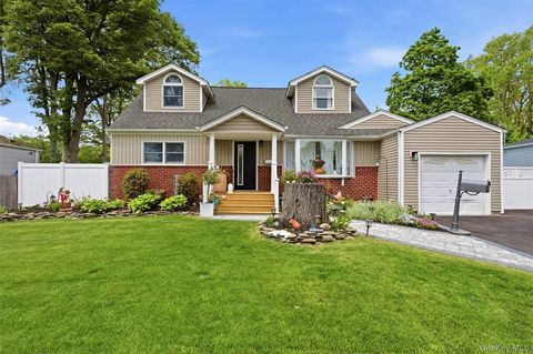 Photo of 12 Browning Drive, Greenlawn, NY 11740 (MLS # 11791680)