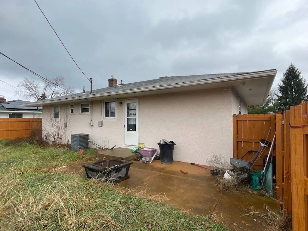 Photo of 1147 Parma Ave, Columbus, OH 43204 (MLS # 11618595)