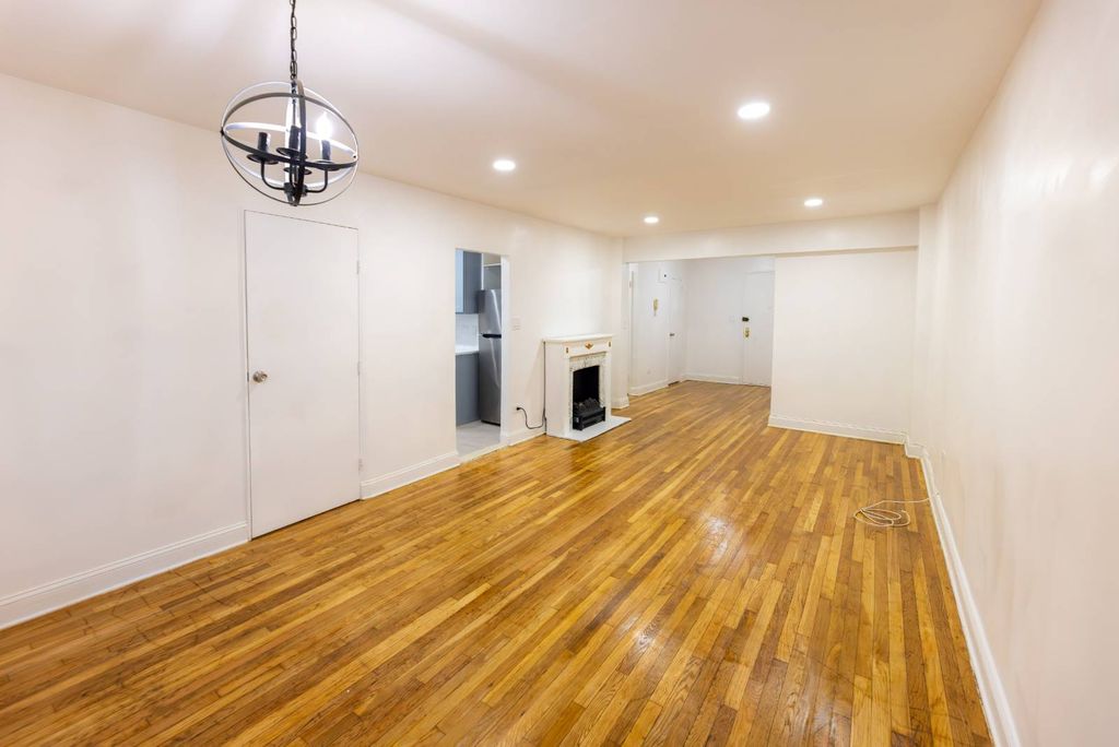 Photo of 13111 Kew Gardens Road #4E, New York, NY 11418 (MLS # 11665916)