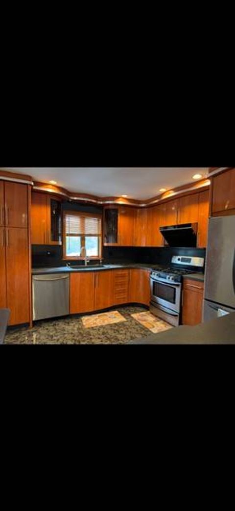 Photo of 11 Cranford St #2, Staten Island, NY 10308 (MLS # 11780855)