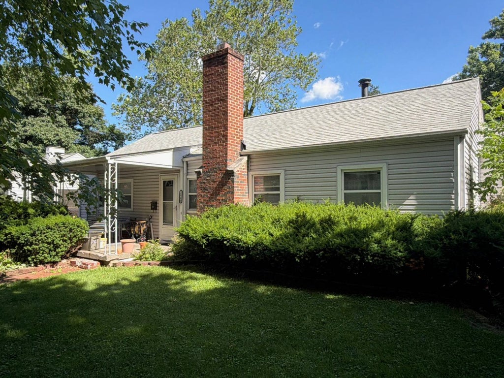 Photo of 2860 Bryden Rd, Columbus, OH 43209 (MLS # 11841301)
