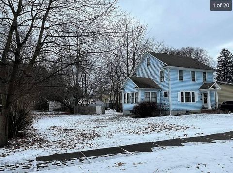 Photo of 218 Chestnut St, Elmira, NY 14904 (MLS # 11644258)