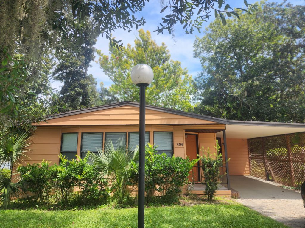 Photo of 106 Horseshoe Falls Dr, Ormond Beach, FL 32174 (MLS # 11618185)
