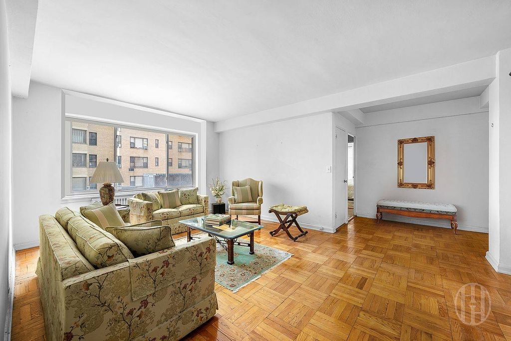 Photo of 45 East End Avenue #3J, New York, NY 10028 (MLS # 11636849)