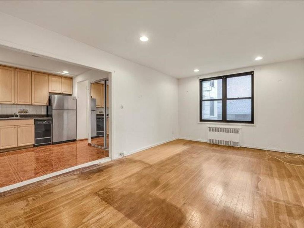 Photo of 2 West End Ave #1F, Brooklyn, NY 11235 (MLS # 11618792)