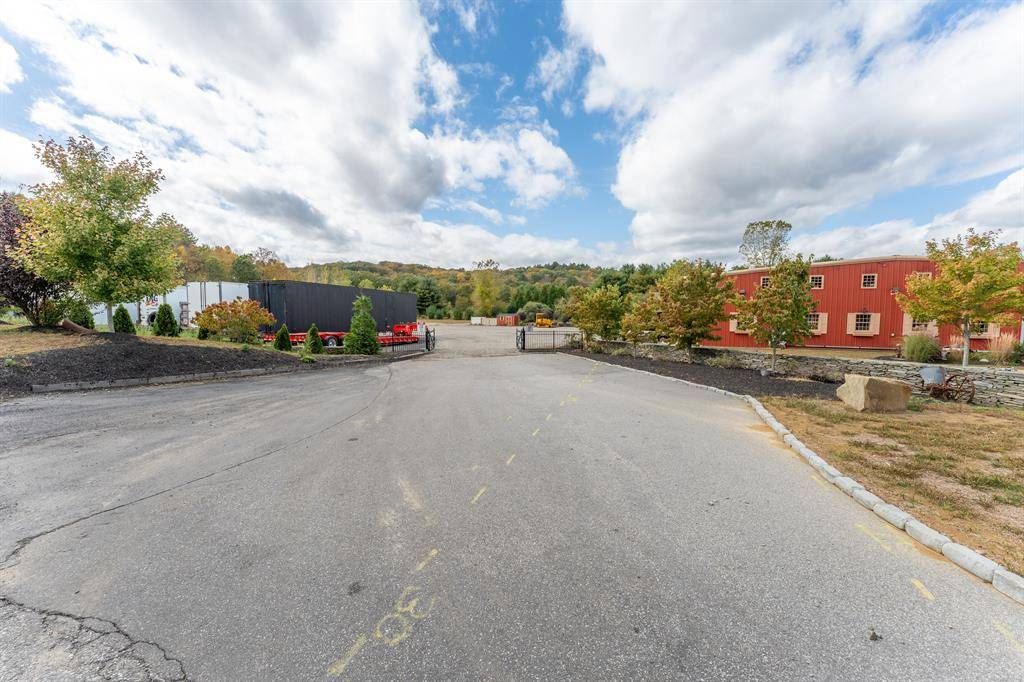 Photo of 4 Nora Lane, Pomfret, CT 06258 (MLS # 11653433)