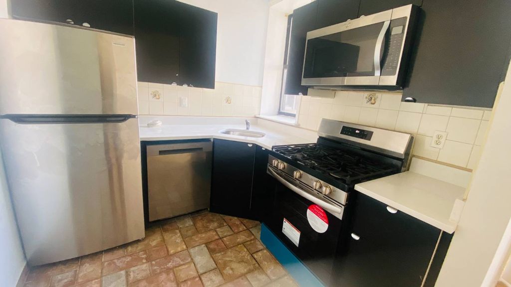 Photo of 4004 36th Ave, Astoria, NY 11101 (MLS # 11678396)