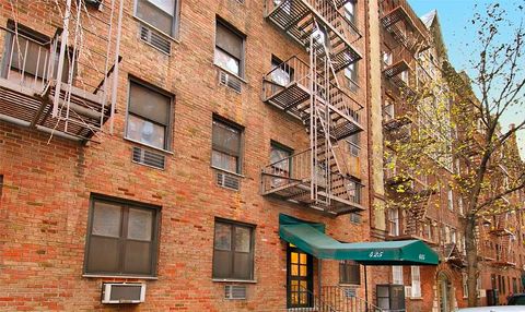 Photo of 425 West 24th Street #4E, New York, NY 10011 (MLS # 11681422)