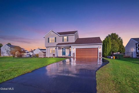 Photo of 208 Springdale Way, Rotterdam, NY 12306 (MLS # 11692980)