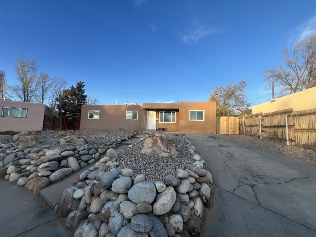 Photo of 2906 Yale Drive, Farmington, NM 87401 (MLS # 11676450)