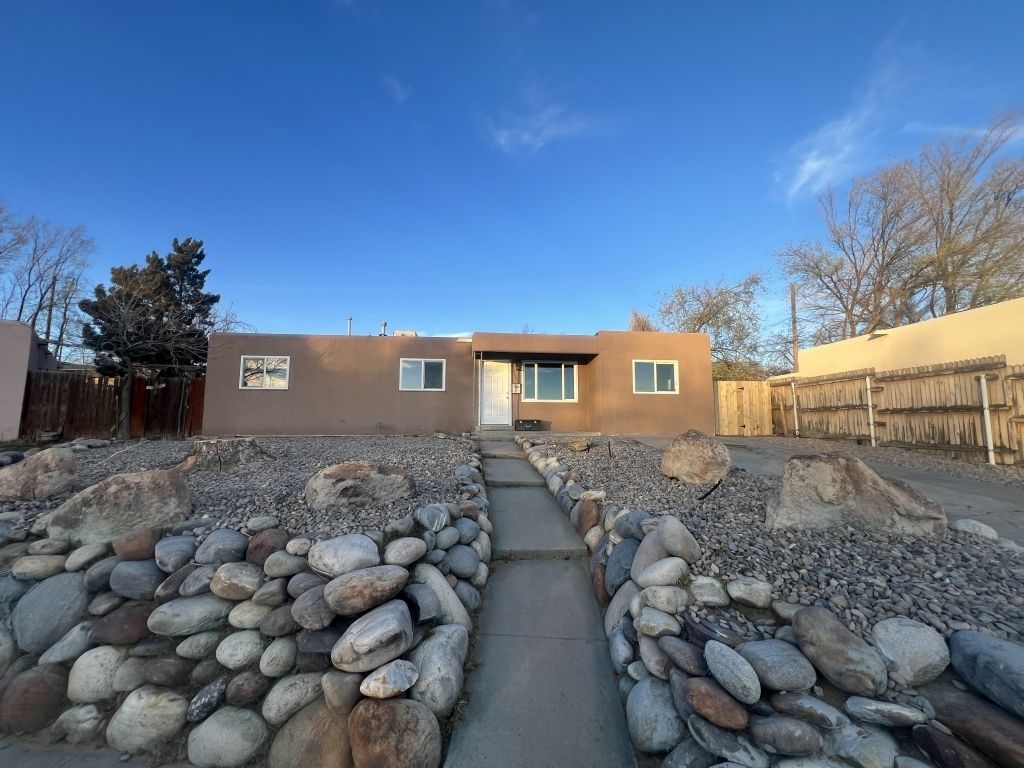 Photo of 2906 Yale Drive, Farmington, NM 87401 (MLS # 11676450)