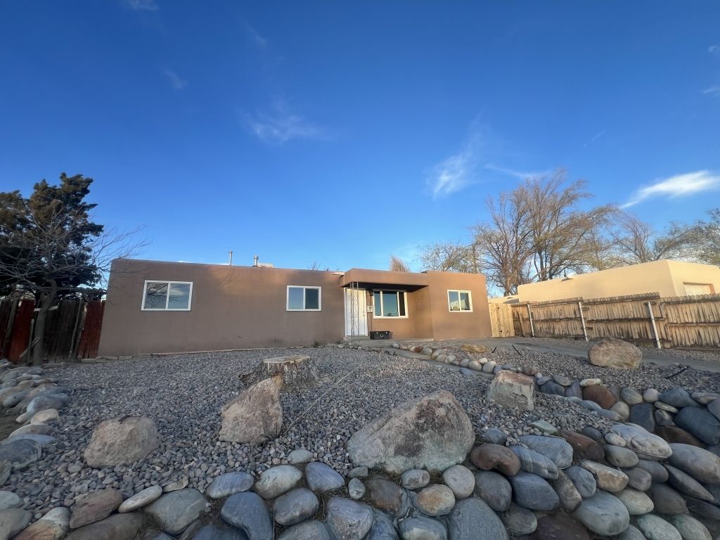 Photo of 2906 Yale Drive, Farmington, NM 87401 (MLS # 11676450)