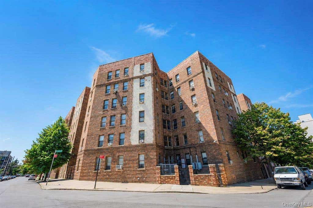 Photo of 2925 Matthews Avenue #2H, Bronx, NY 10467 (MLS # 11910812)
