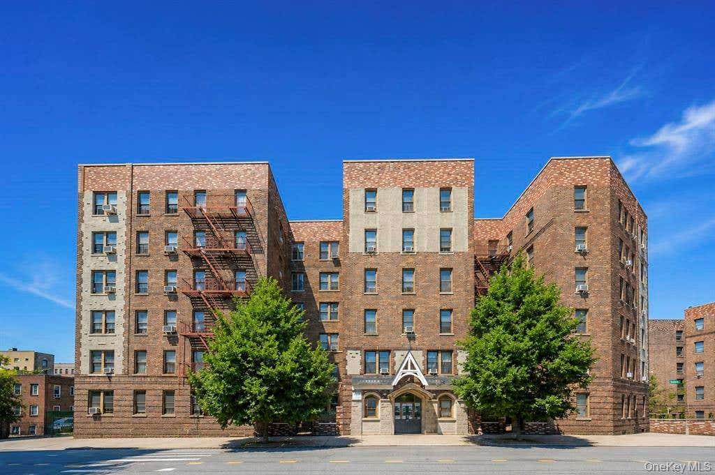 Photo of 2925 Matthews Avenue #2H, Bronx, NY 10467 (MLS # 11910812)