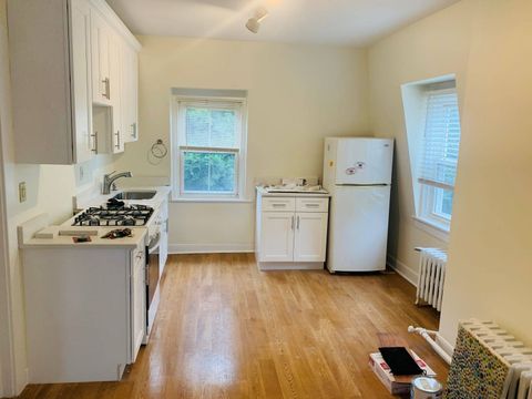 Photo of 145 Carpenter Ave #5, Sea Cliff, NY 11579 (MLS # 11671015)