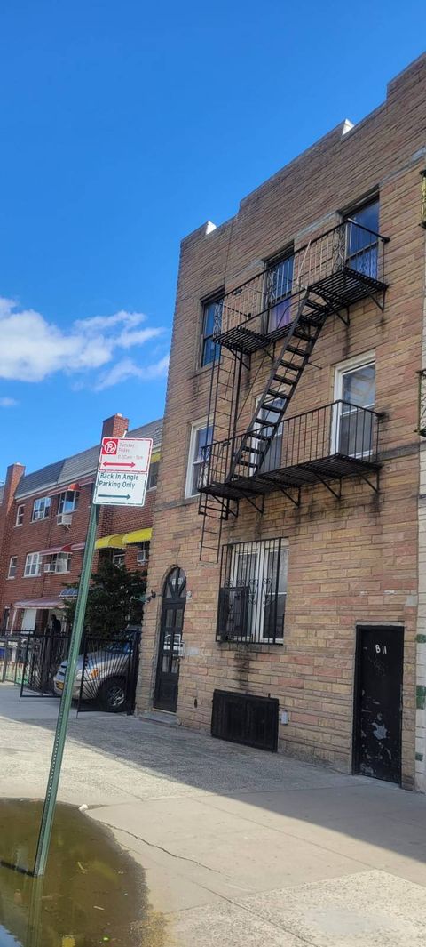 Photo of 1146 Metcalf Ave, Bronx, NY 10472 (MLS # 11688014)