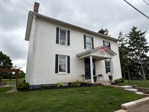 Photo of 2371 Holton Rd, Grove City, OH 43123 (MLS # 11740823)
