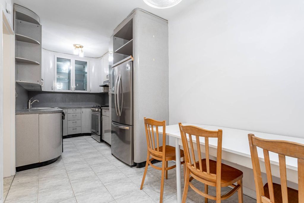 Photo of 2727 Ocean Pkwy #B10, Brooklyn, NY 11235 (MLS # 11672468)