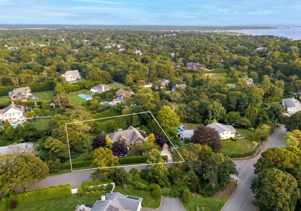 Photo of 10 Peconic View Ct, Southampton, NY 11968 (MLS # 11924742)