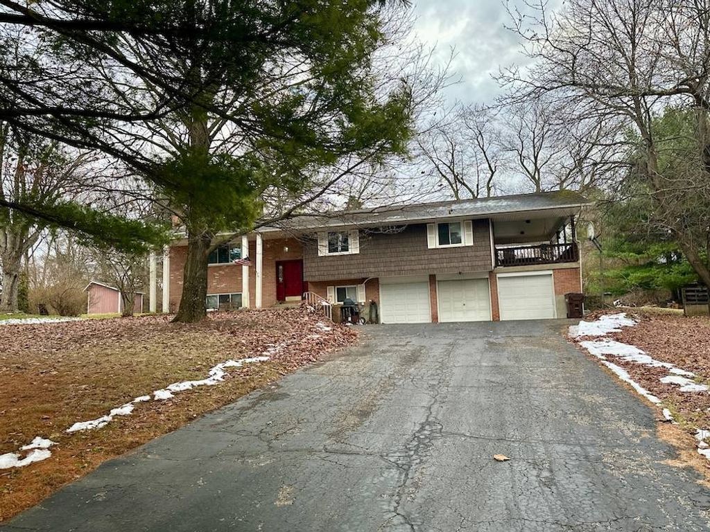 Photo of 5640 Winshire Ter, Dayton, OH 45440 (MLS # 11618642)