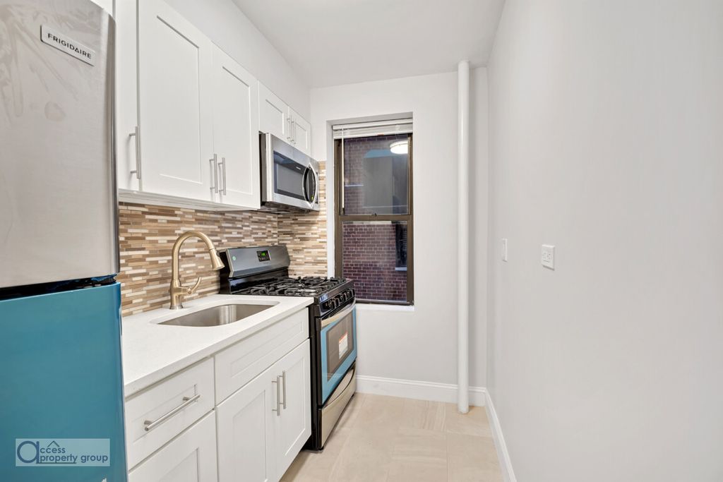 Photo of 98 Park Terrace East Ter #1E, New York, NY 10034 (MLS # 11593476)
