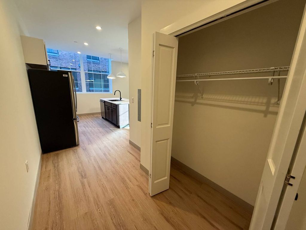 Photo of 1117 W Fayette Street #214, Syracuse, NY 13204 (MLS # 11655453)