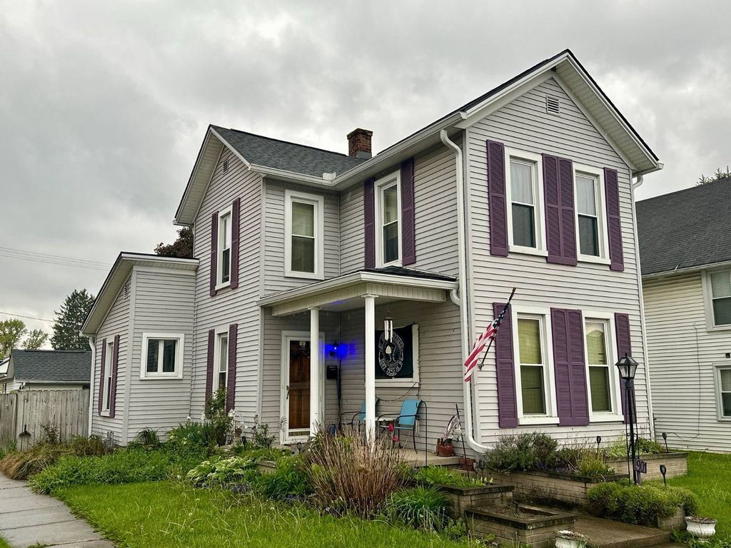 Photo of 901 Park Ave, Piqua, OH 45356 (MLS # 11742218)