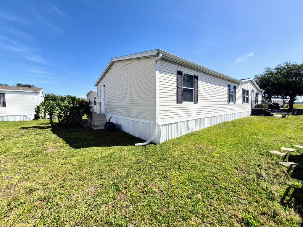 Photo of 3919 Covington Dr, Saint Cloud, FL 34772 (MLS # 11741388)