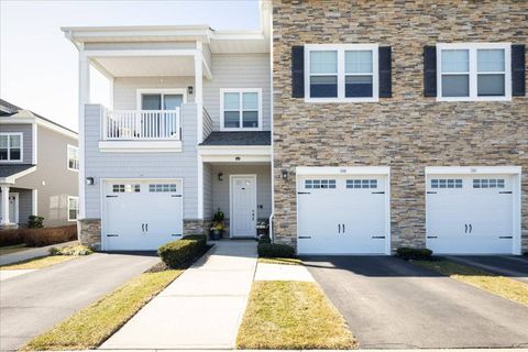 Photo of 244 Fall Court, East Northport, NY 11731 (MLS # 11674061)