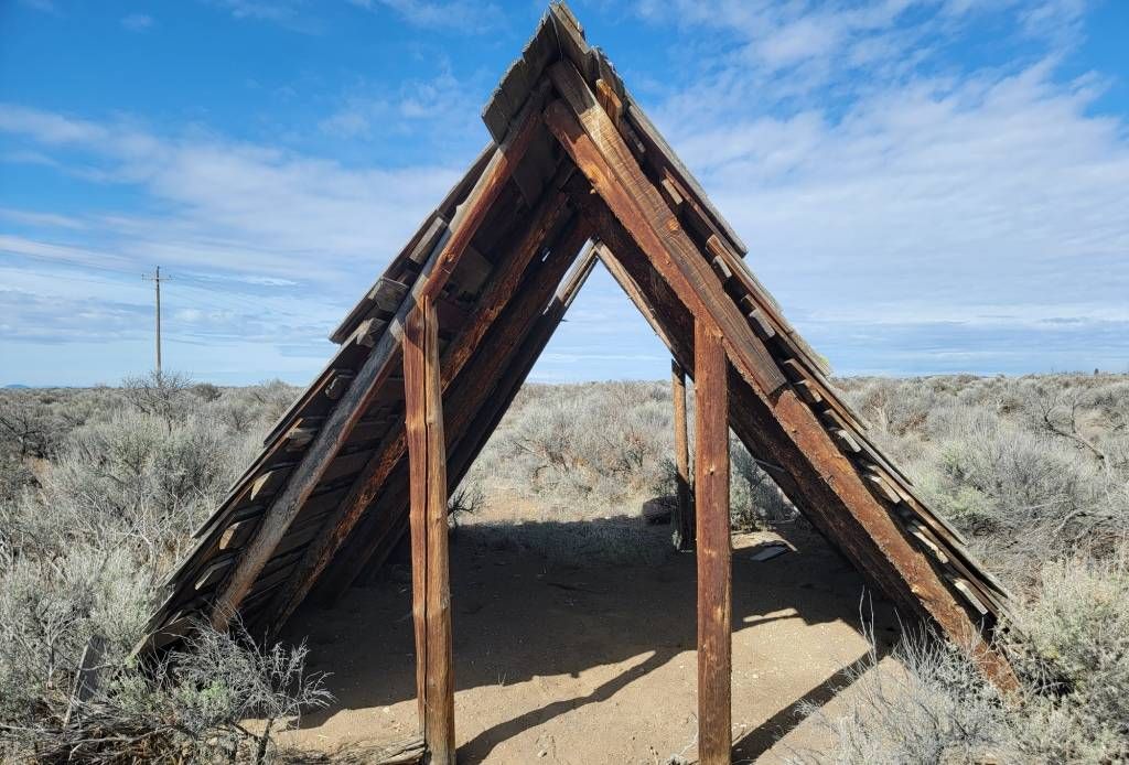 Photo of 1200 Campbell Rd, Christmas Valley, OR 97641 (MLS # 11644244)