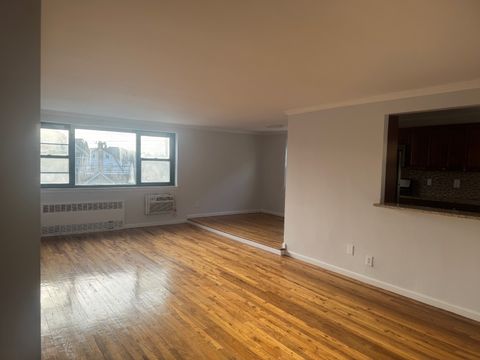 Photo of 210 Atlantic Ave #B2G, Lynbrook, NY 11563 (MLS # 11614274)