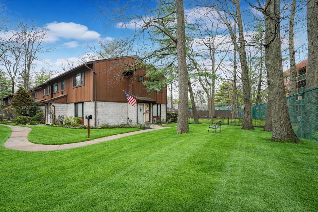 Photo of 82 Belmar Dr W Dr, Staten Island, NY 10314 (MLS # 11674352)